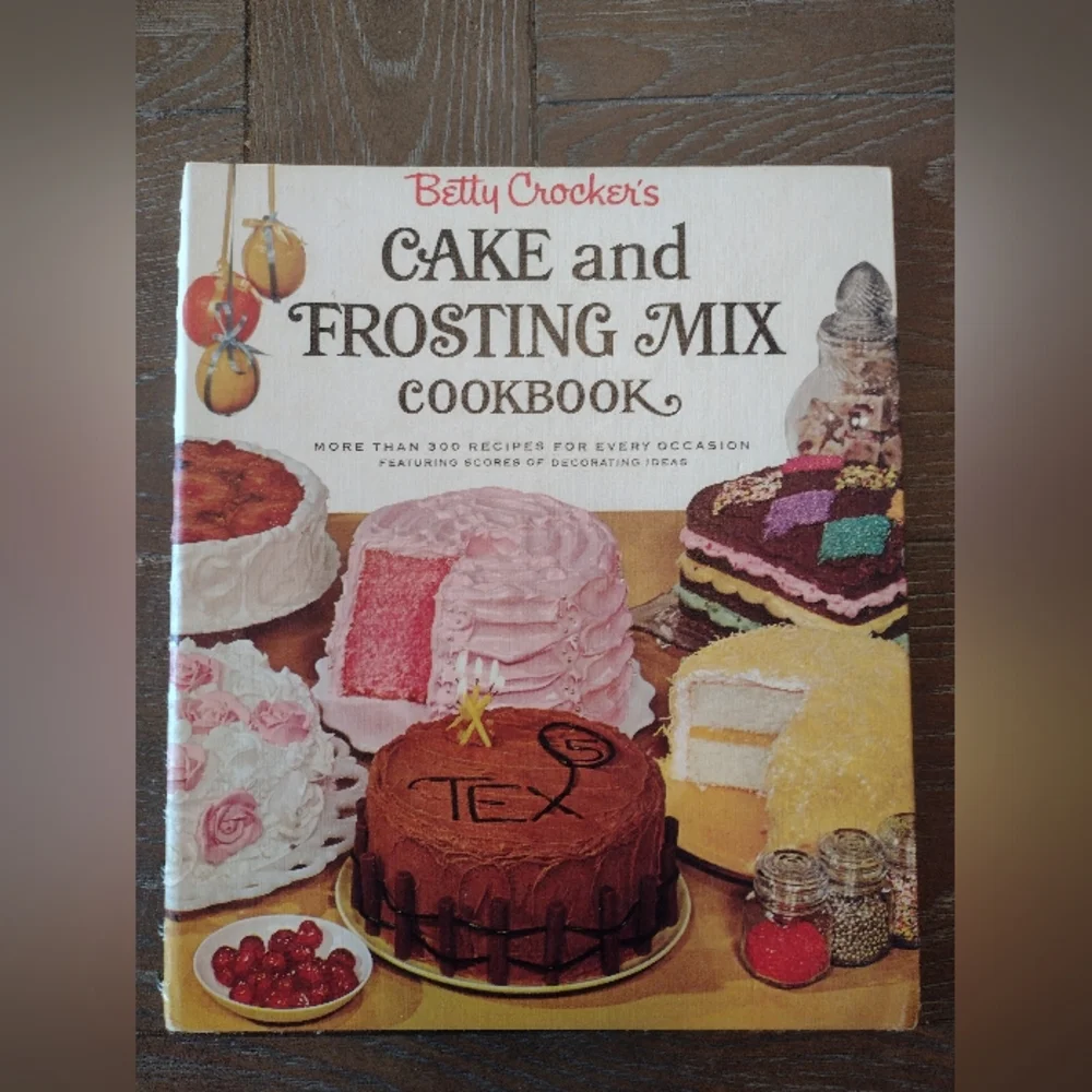 Vintage 1960s Betty Crocker Cookbook Set - Picture 2 of 16